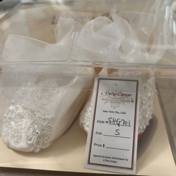 L'Pety Canar Special Occasion Infantwear - Picture 6 of 6